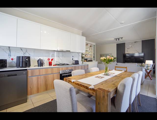 3 BEDROOM APARTMENT TO LET IN SANDOWN